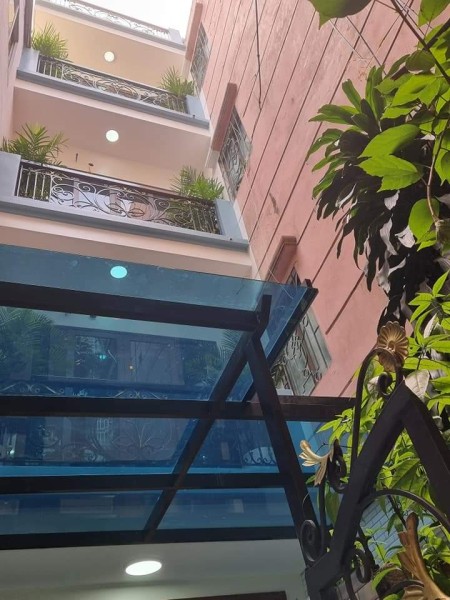 BÁN NHÀ PHỐ THANH NHÀN, RỘNG THOÁNG, HAI BÀ TRƯNG. DT105M2. Giá 8.6 tỷ.