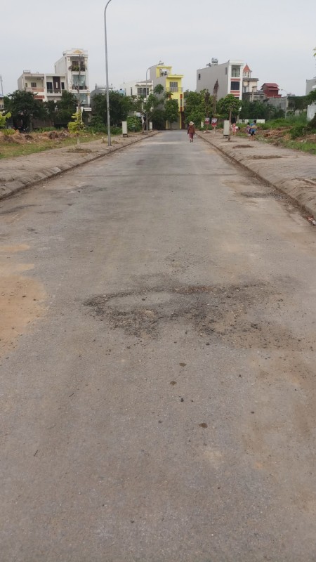Chính chủ cần chuyển nhượng lô đất siêu đẹp tại dự án đất nền Vườn Hồng, lh 0345683878