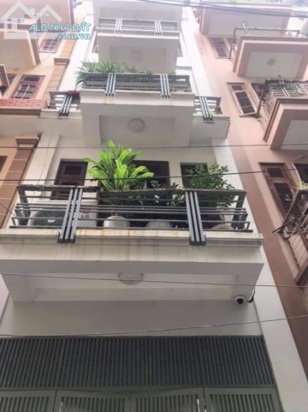 Bán nhà đất nền chủ nhà tặng nội thất 1 tỷ, ở ngay, diện tích sử dụng 46m2, giá 4,3 tỷ