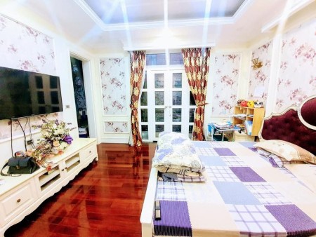 Biệt thự mặt phố Nguyễn Khang 155 m mặt tiền 8.5m giá bán chỉ 27 tỷ, thương lượng