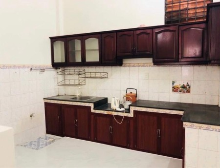 Mặt tiền đường C12, xe tải chạy xung quanh, cách đường Cộng Hoà tiện ích đầy đủ, lhcc