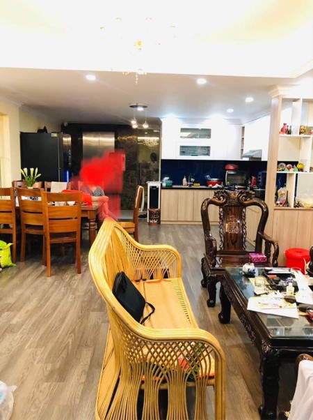 Bán gấp Nhà Phạm Tuấn Tài diện tích 60m2 7 tầng, gara ô tô tránh kinh doanh văn phòng
