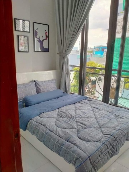 Nhà 1 sec Nguyễn Văn Quá, hẻm thông, xe hơi đi được, 2 lầu giá 2,76 tỷ bớt lộc, lhcc