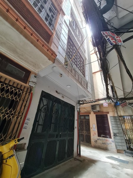 Lô góc 2 mặt ngõ, 5T 60m2 ngõ 136 Trung Kính, oto đỗ ngày đêm, chỉ 7.6 tỷ, em Tuấn 0392969999