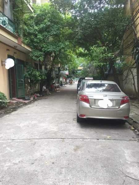 Bán nhà phân lô phố Chùa Láng 50 m2 4 tầng,ô tô, kinh doanh. Nhỉnh 10 tỷ