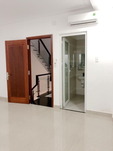 Nhà nguyên căn 1 trệt 1 lầu đúc, diện tficsh 50m2, hẻm xe hơi, mặt tiền Xuân Thới 2 giá 780 triệu