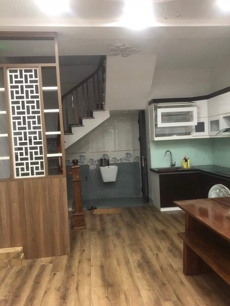 Mặt phố VIP Nguyễn Thái Học diện tích sử dụng 48m2 6 tầng, MT 4.5m, giá bán 19.9 tỷ.