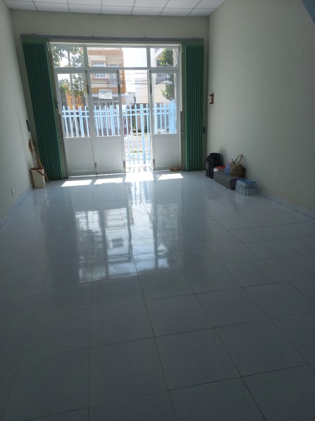 Nhà nguyên căn cho thuê ngang 4.5m2 xây 1 trệt 1 lầu MT đường Ninh Bình phường 2 Bạc Liêu