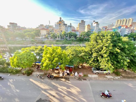 Bán nhà nguyên căn chính chủ đường Bằng Liệt Cầu Tó Kim Giang đường nhà ven sông thoáng mát