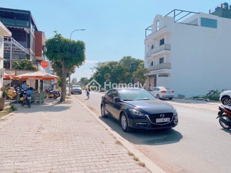 Cần tiền mua dịch bán gấp lô đất diện tích 130m2 sổ riêng, gần trường học đường rộng giá tốt