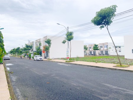 Bán 1 cặp nền lộ 13m, gần chợ trường học giá bán 600 triệu/nền, hỗ trợ vay ngân hàng