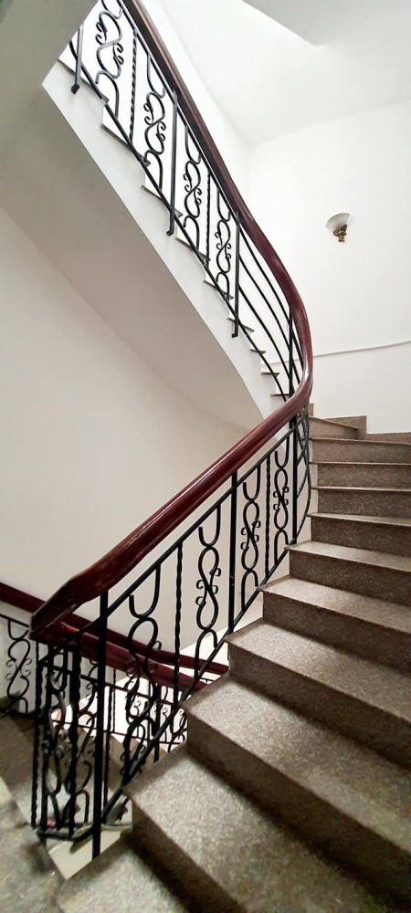 Bán nhà hẻm xe hơi sát mặt tiền Trường Sa, 4 tầng diện tích 76m2, giá 11.5 tỷ lh 0901218895.