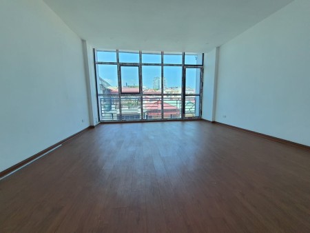 Bán nhà phố Nguyễn Văn Huyên vỉa hè, ô tô tránh, kinh doanh sầm uất 68m2 x 6 tầng, mặt tiền 5m