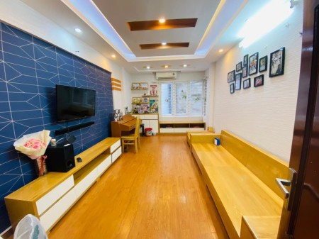 Bán nhà Hoàng Cầu Đống Đa Lô góc, mặt tiền 7m giá bán 2.65 tỷ khu kinh doanh đỉnh