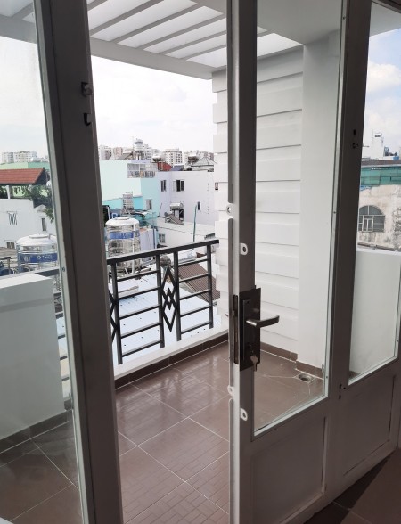 Bán nhà Lạc Long Quân diện tích sử dụng 20m2, hẻm xe hơi đổ cửa, giá bán chỉ 2 tỷ 59