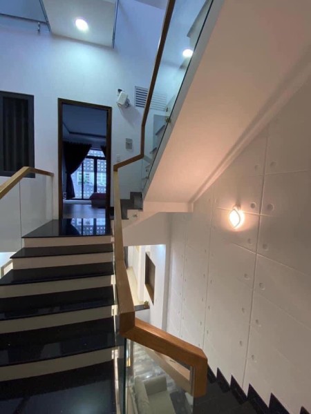 Bán gấp nhà 2 mặt tiền hẻm 5m đường Lê Văn Lộc. Khu Đại An. Phường 6 giá 5.2 tỷ, lhcc