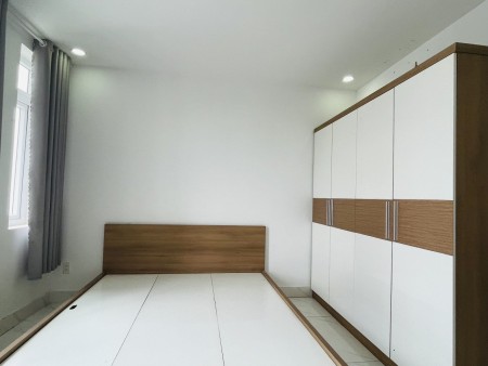 Bán nhà phố 3 lầu, full nội thất, gần chợ Minh Phát, ngân hàng hỗ trợ 70% hỗ trợ pháp lý