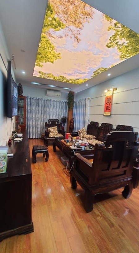 Bán nhà 5 tầng tại Hoàng Hoa Thám, Quận Tây Hồ nhà nguyên căn đẹp, về ở luôn, giá 5.5 tỷ