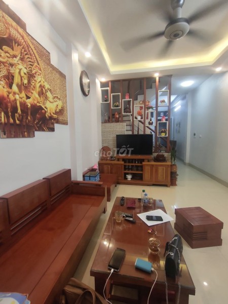 Bán nhà 4 tầng chính chủ Quận Long Biên liên hệ 0961345468 pháp lý chính chủ, sổ sẵn