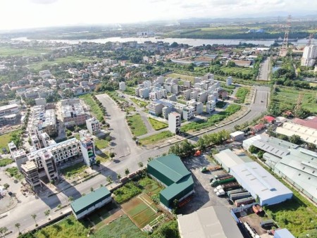 Chính chủ cần bán lô đất Him Lam Hùng Vương - Kết nối thuận tiện, thích hợp an cư.