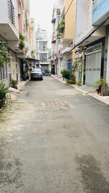 Bán gấp nhà NỞ HẬU, HXH Nơ Trang Long, P.7, Bình Thạnh, 50m2, 4PN