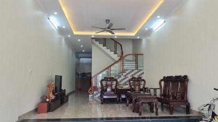Bán nhanh nhà 3 tầng vừa mới xây xong KĐT Nam Vĩnh Yên, Tp Vĩnh Yên, Vĩnh Phúc. Lh: 0988758886