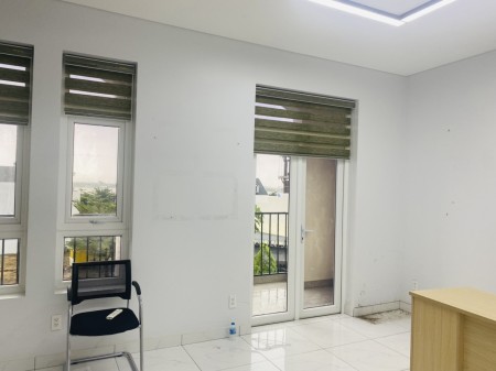Cho thuê văn phòng khu Tây Sông Hậu, giá cho thuê 18 triệu/tháng, tiện ích đầy đủ, dtsd 120m2