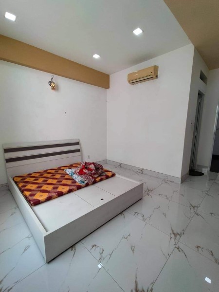 Bán Mặt tiền 4 tầng Ngay chợ Trần Văn Quang vị trí đỉnh giá 16.8 tỷ sổ hồng riêng, tiện ích đủ