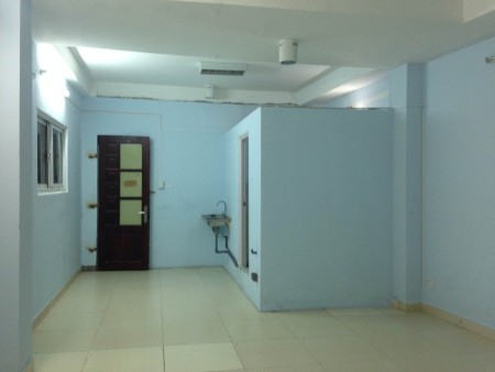 PHÒNG RỘNG ĐẸP 21/1 TRƯỜNG SƠN, P.4, Q.TÂN BÌNH, DT: 28 M2 (Có Ban Công Riêng)