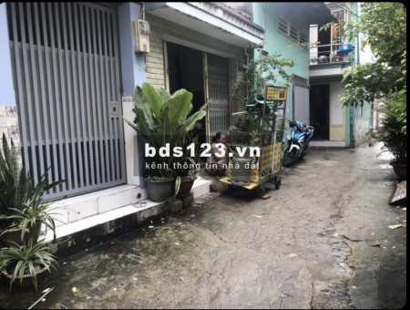 Cho thuê nhà NC 1 trệt 1 lầu 3,4x9 tại 427/8 Phạm Văn Đồng P11 Q BThạnh giá 7tr/th