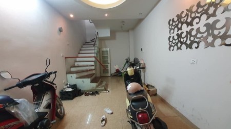 Nhà hiếm cần bán nhanh trung tâm Quận Đống Đa, 30m ra mặt phố Tôn Đức Thắng, đúc 5 tầng