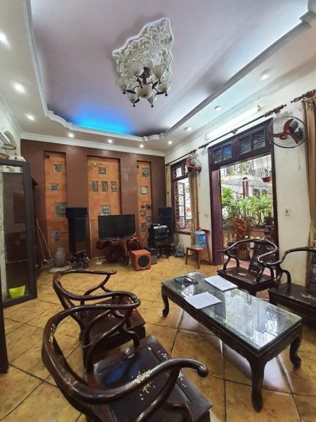 Bán gấp nhà Nguyễn Lương Bằng 3 tầng, 32m2, giá giảm còn 2,5 tỷ (giá cũ 2,9 tỷ) sổ sẵn