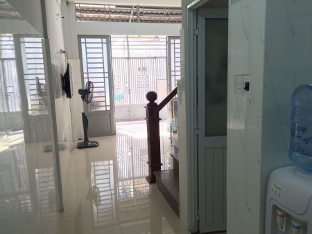 Bán nhà nguyên căn Nguyên Hồng Quận Gò Vấp phương 1, dtsd 40m2, giá bán 3.99 tỷ