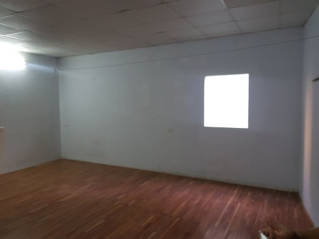 Bán nhà nguyên căn Cầu Diễn ô tô qua nhà vừa ở vừa kinh doanh, sổ sẵn chính chủ, vào ở ngay