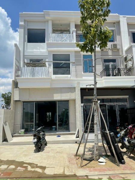 Bán nhà mặt tiền đường 2,6ty 1T1L tiến Hưng