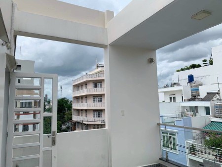 Bán gấp nhà mặt tiền Đinh Liệt Tân Phú, liên hệ 0913740469 giá bán 5.9 tỷ, thương lượng
