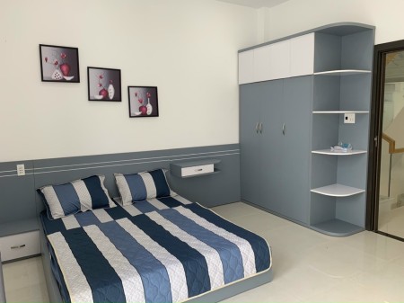Dịch cần bán gấp nhà mặt tiền hoàn toàn mới khu dân cư hiện hữu, tiện tích xung quanh đủ