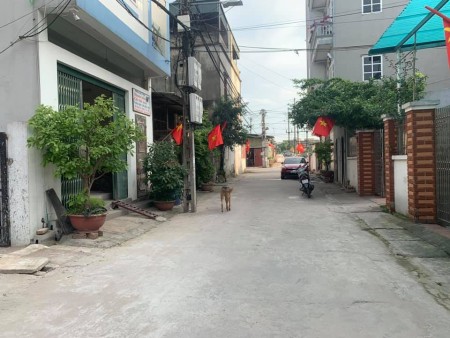 Bán lô đất siêu mẫu tại Đông Dư, đường ô tô tránh nhau, đường thông các ngả.