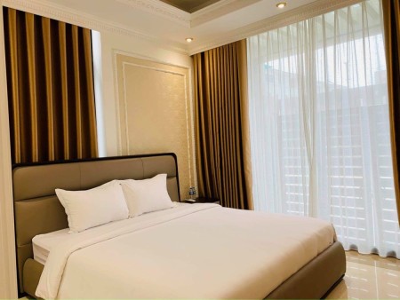 Biệt thự xây dựng thiết kế Địa Trung Hải 300m xây dựng 3 tầng 1 tum có bể bơi trong nhà