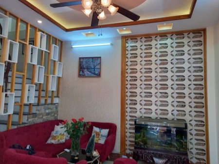 Nhà đẹp Phố Nam Dư Hoàng Mai DT34m2*5T, ô tô đỗ 5m, giá 2.75 tỷ. LH:0902092363