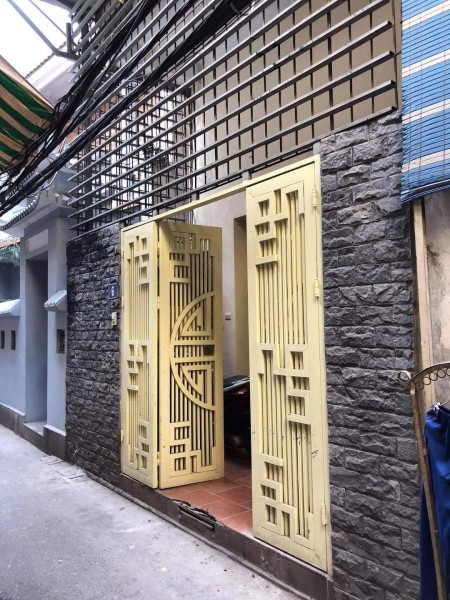 Chính chủ bán nhà ngõ Thịnh Quang Quận Đống Đa diện tích 32m2, mặt tiền 5m, lh 0983066733