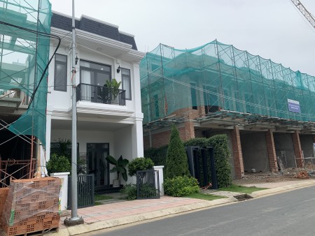 Kẹt tiền cần bán nhà nguyên căn Cần Giuộc giáp ranh Bình Chánh, diện tích 75m2 (5x15)