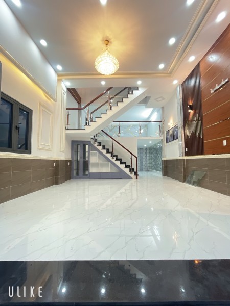 Bán nhà nguyên căn góc hẻm xe ba gác phường Tân Phú Quận 7 sổ hồng riêng, giá tốt