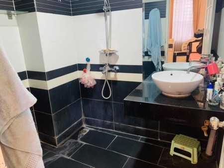 Siêu phẩm 6 tầng Minh Khai, Quận Hai Trưng, ô tô đỗ cửa, ở ngay, giá chỉ 4.45 tỷ lhcc