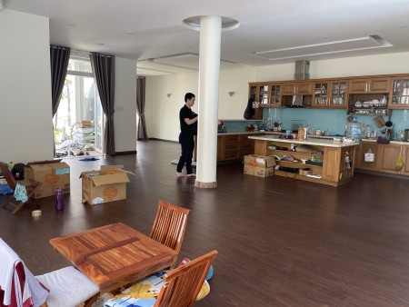 Cho thuê siêu biệt thự sân vườn diện tích sử dụng 1000m2 kinh doanh đa ngành