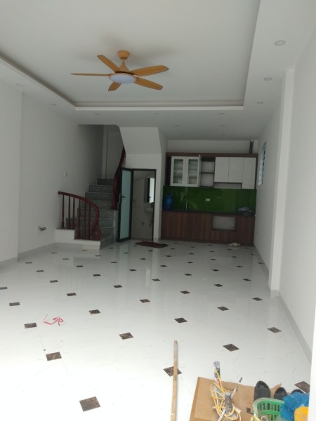 Bán gấp nhà xây mới. DT: 30m2 giá 2.7 tỷ, P. Phương Canh - Nam Từ Liêm