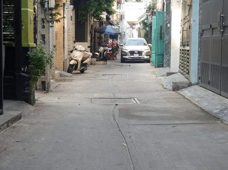 Bán nhà Phú Thọ Hòa, Tân Phú, dtsd 86m2, hẻm xe hơi, gần ủy ban Quận, giá rẻ, hẻm lớn
