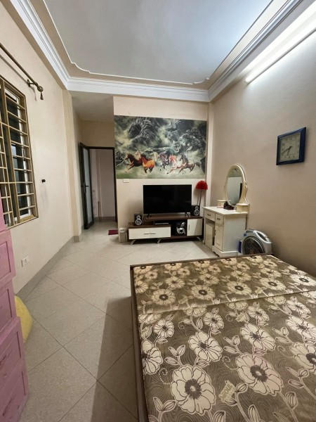 Bán nhà đẹp ở luôn tại Thổ Quan-Khâm Thiên, giá 2.7 tỷ, diện tích 30m2, nhà 4 tầng, lhcc