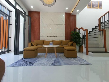 Nhà ngay phố đi bộ Bùi Viện nổi tiếng Sài Thành - 50m ra mặt tiền.