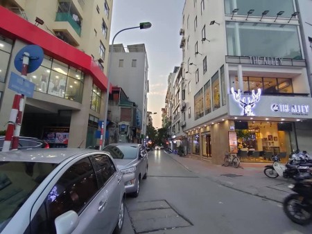Nhà Ngọc Lâm,ô tô đỗ cửa, kinh doanh, 57m2, 5,65 tỷ